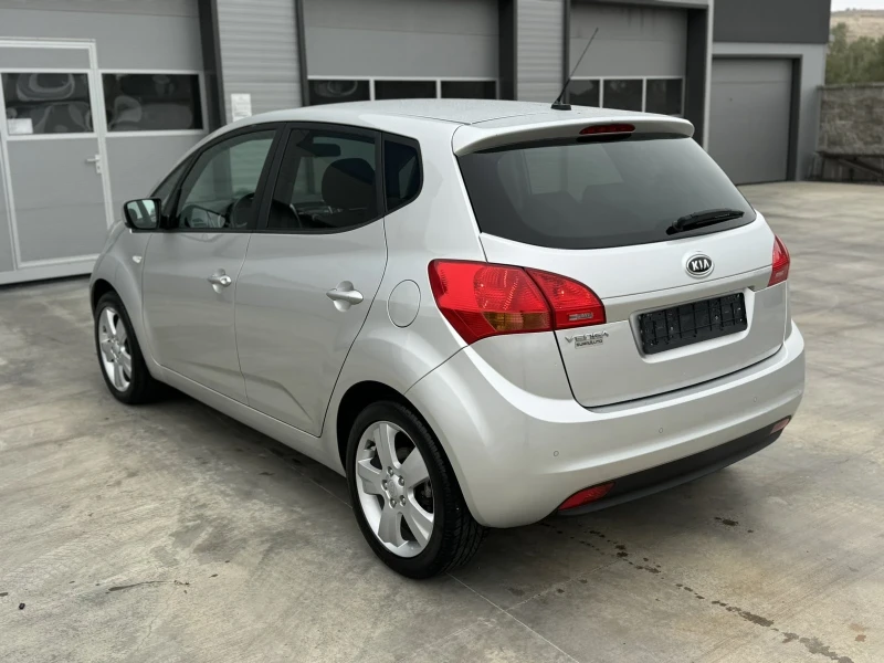 Kia Venga 1.4 LPG, снимка 8 - Автомобили и джипове - 48267981