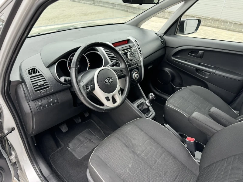 Kia Venga 1.4 LPG, снимка 14 - Автомобили и джипове - 48267981