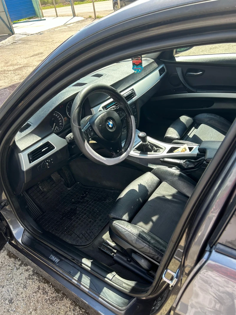 BMW 320, снимка 4 - Автомобили и джипове - 48599713