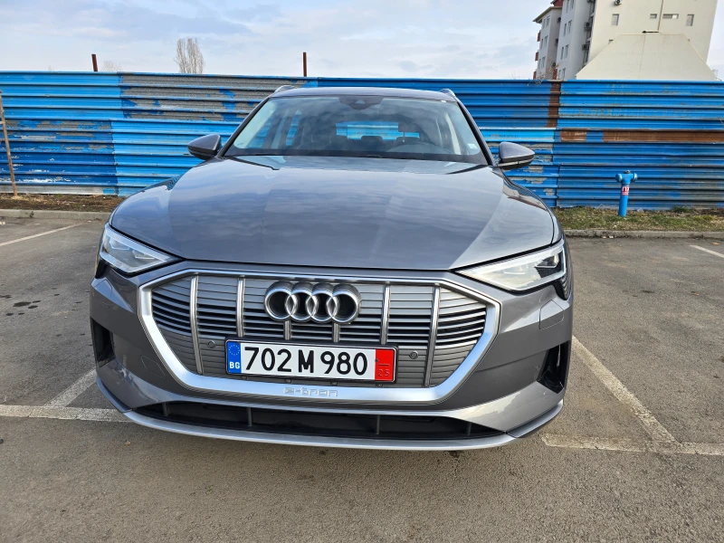 Audi E-Tron, снимка 4 - Автомобили и джипове - 49298799