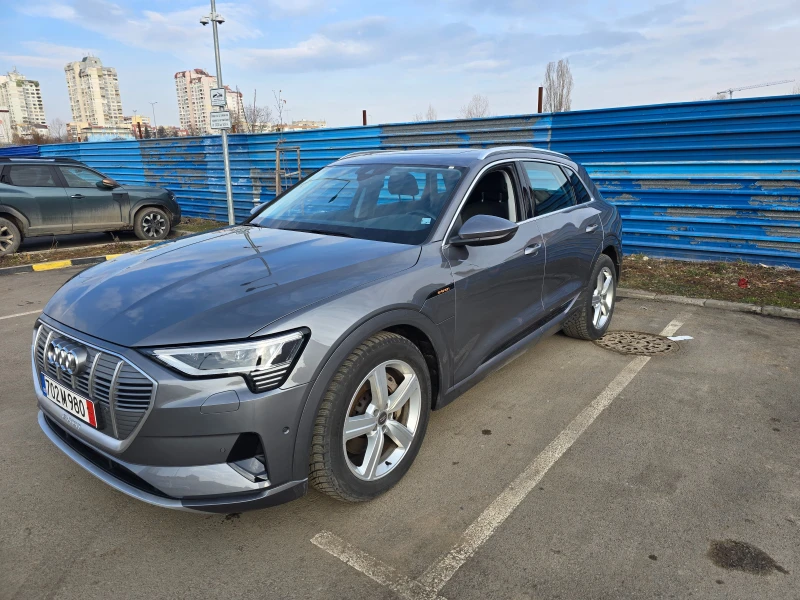 Audi E-Tron, снимка 3 - Автомобили и джипове - 49298799