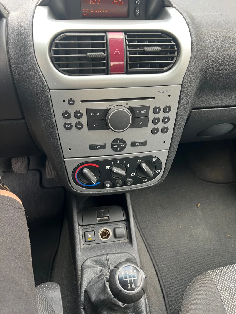 Opel Combo, снимка 8 - Автомобили и джипове - 52574562