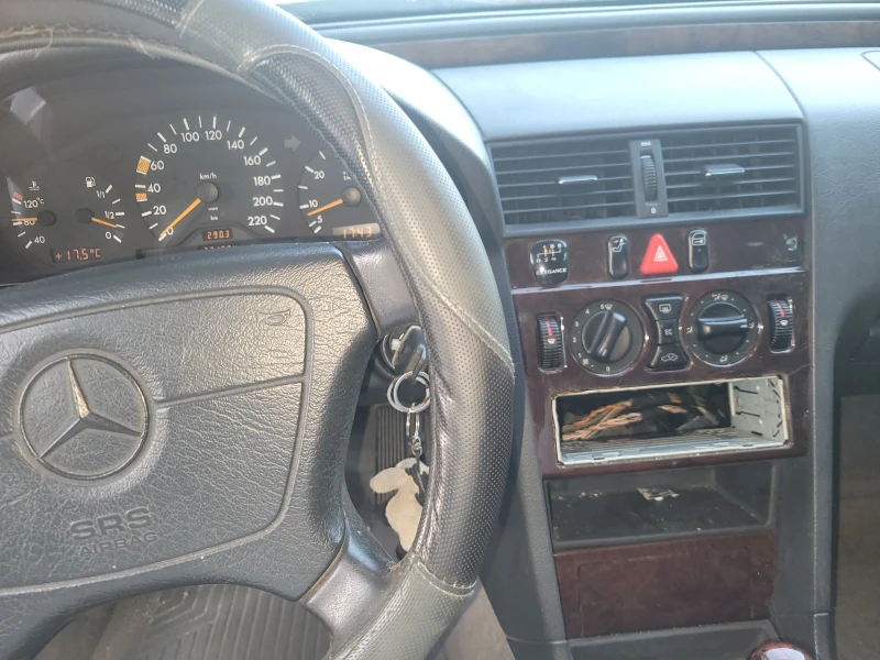 Mercedes-Benz C 220 С220D, снимка 5 - Автомобили и джипове - 52259086