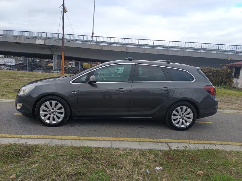 Opel Astra 1.7CDTI  COSMO, снимка 4 - Автомобили и джипове - 52321606