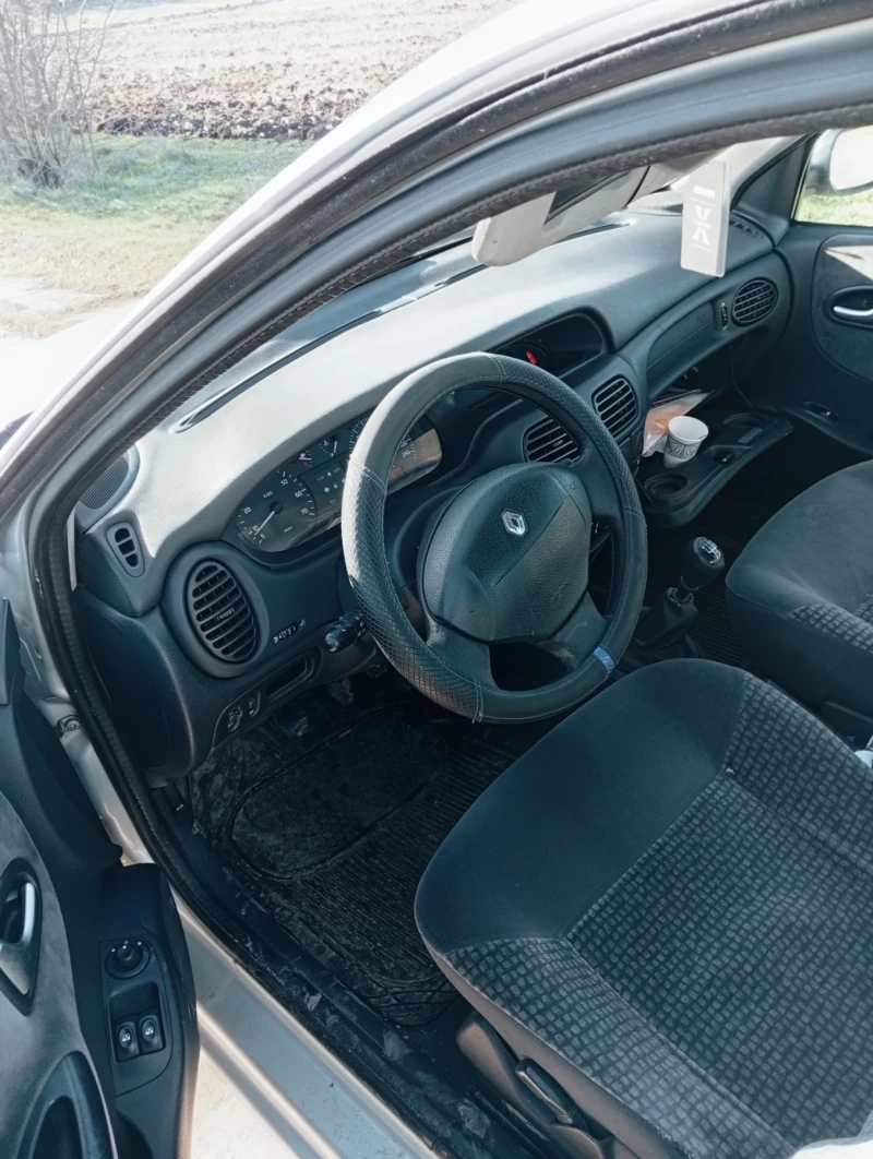 Renault Megane, снимка 4 - Автомобили и джипове - 52934728