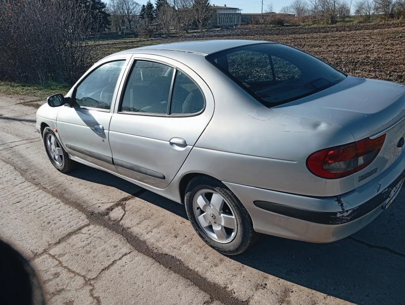 Renault Megane, снимка 3 - Автомобили и джипове - 52934728