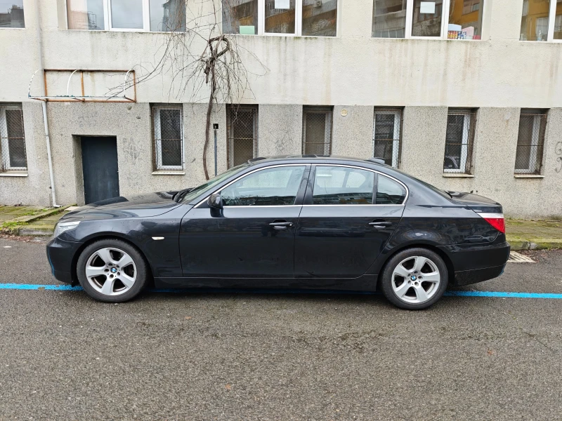 BMW 523  2.5i Facelift, снимка 2 - Автомобили и джипове - 52951836