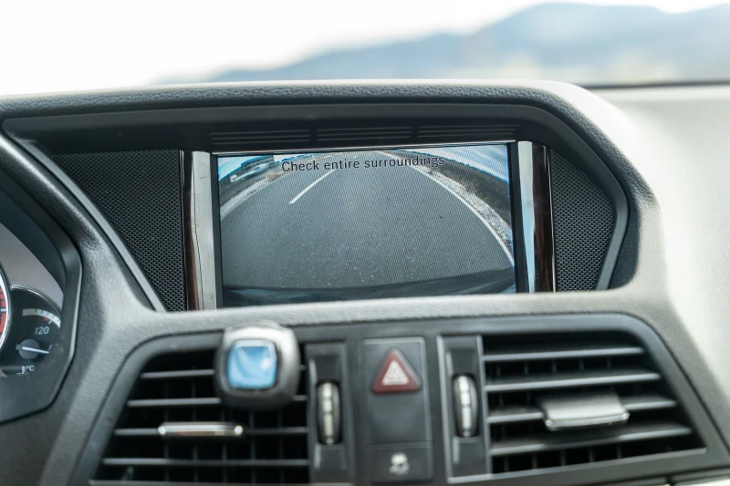 Mercedes-Benz E 250, снимка 7 - Автомобили и джипове - 53261461