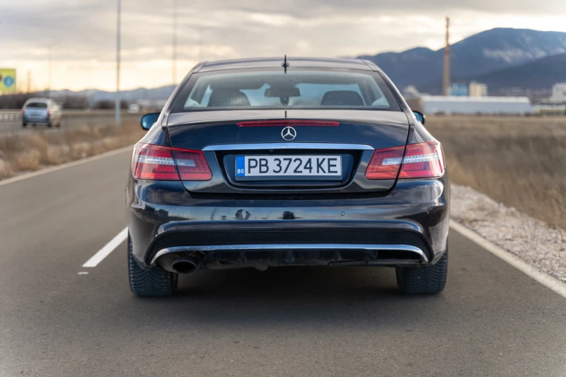 Mercedes-Benz E 250, снимка 2 - Автомобили и джипове - 53261461