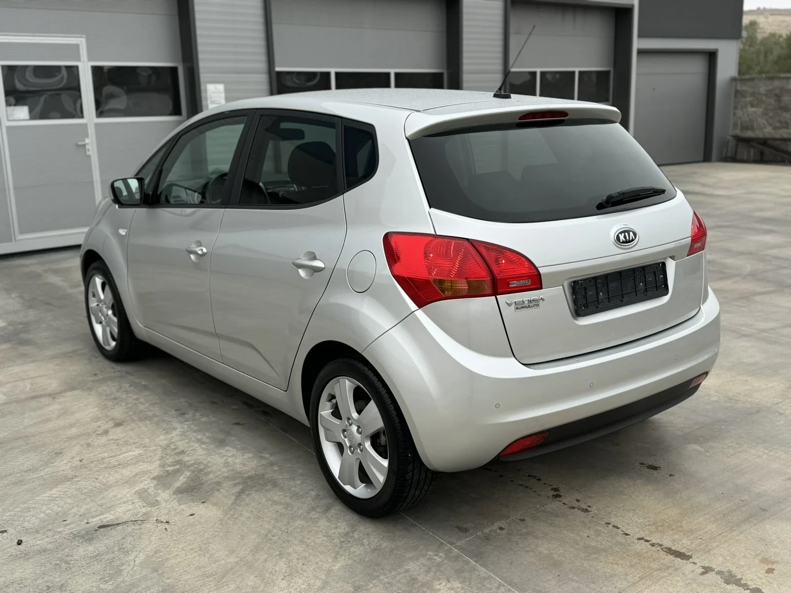 Kia Venga 1.4 LPG - изображение 8