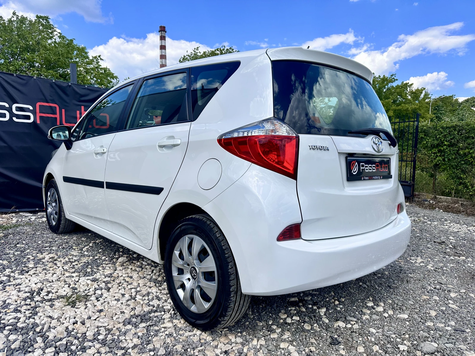 Toyota Verso S  - изображение 7