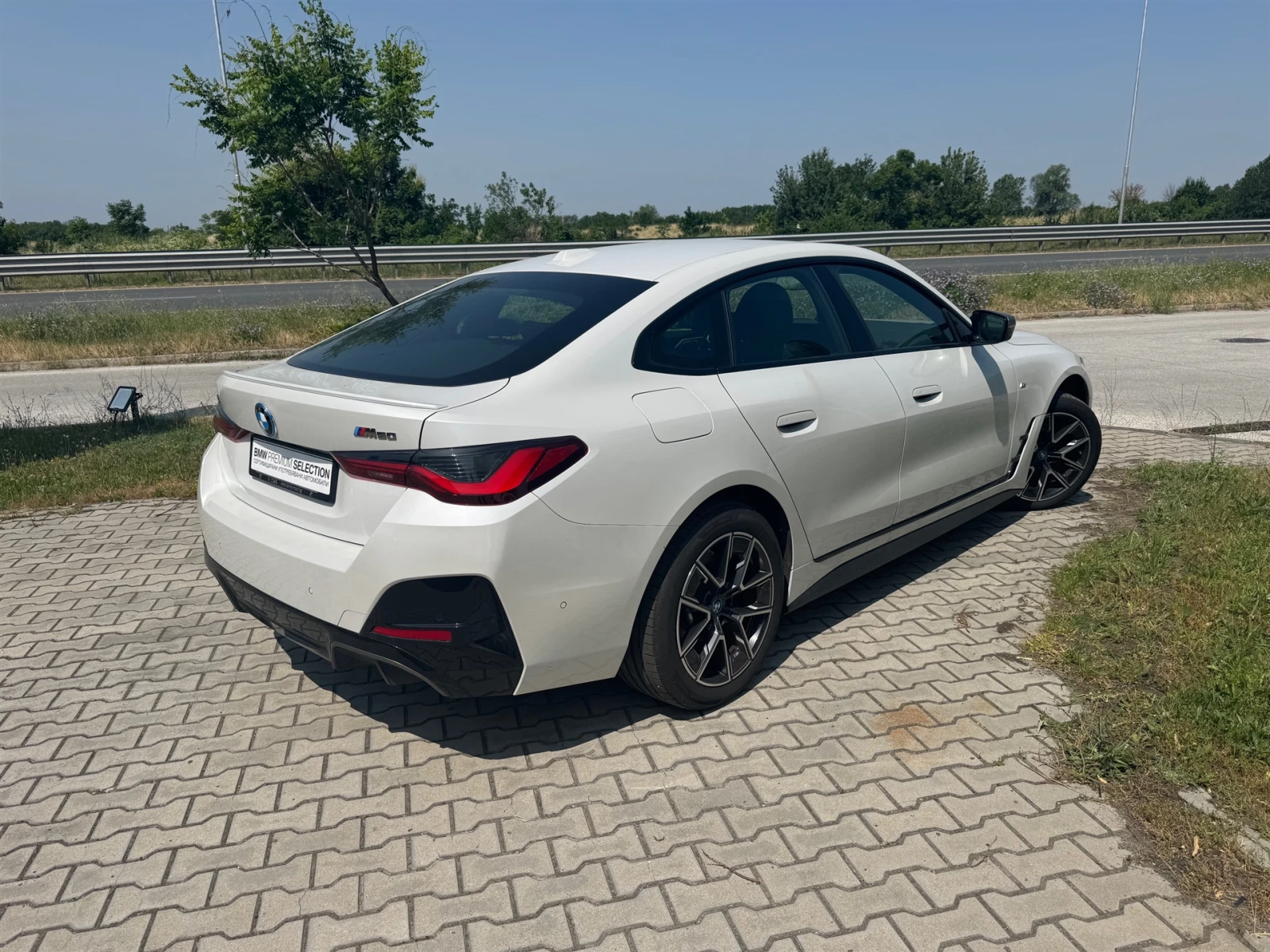 BMW i4 M50 Гран Купе - изображение 2