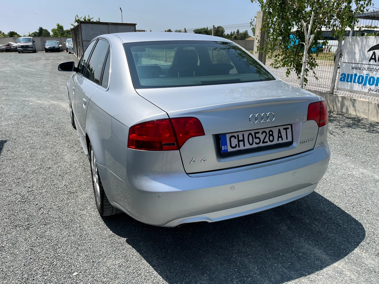 Audi A4 2.0TDI-8клапана-S line - изображение 3