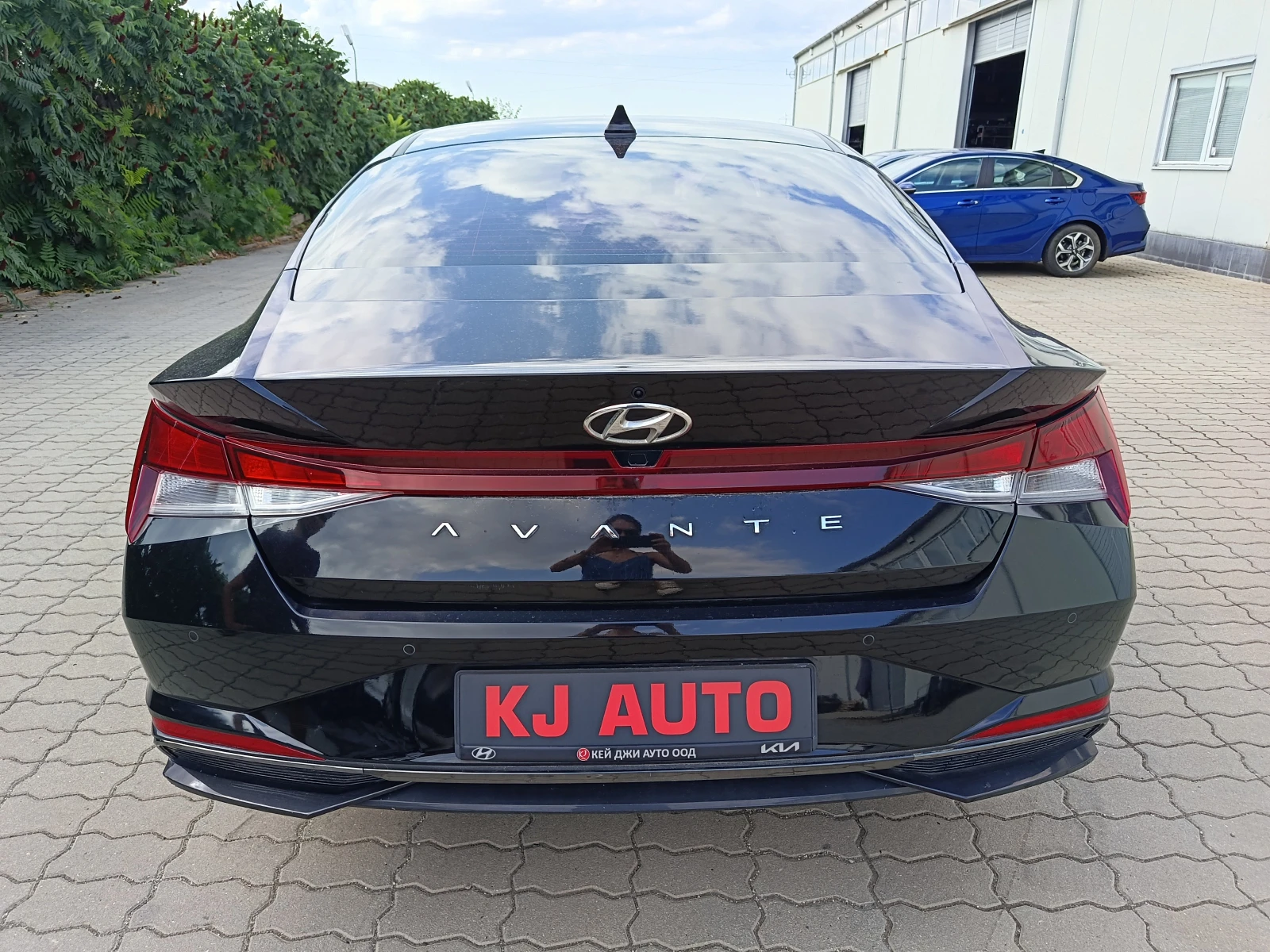 Hyundai Elantra CN7 HYBRID, снимка 4 - Автомобили и джипове - 54770133