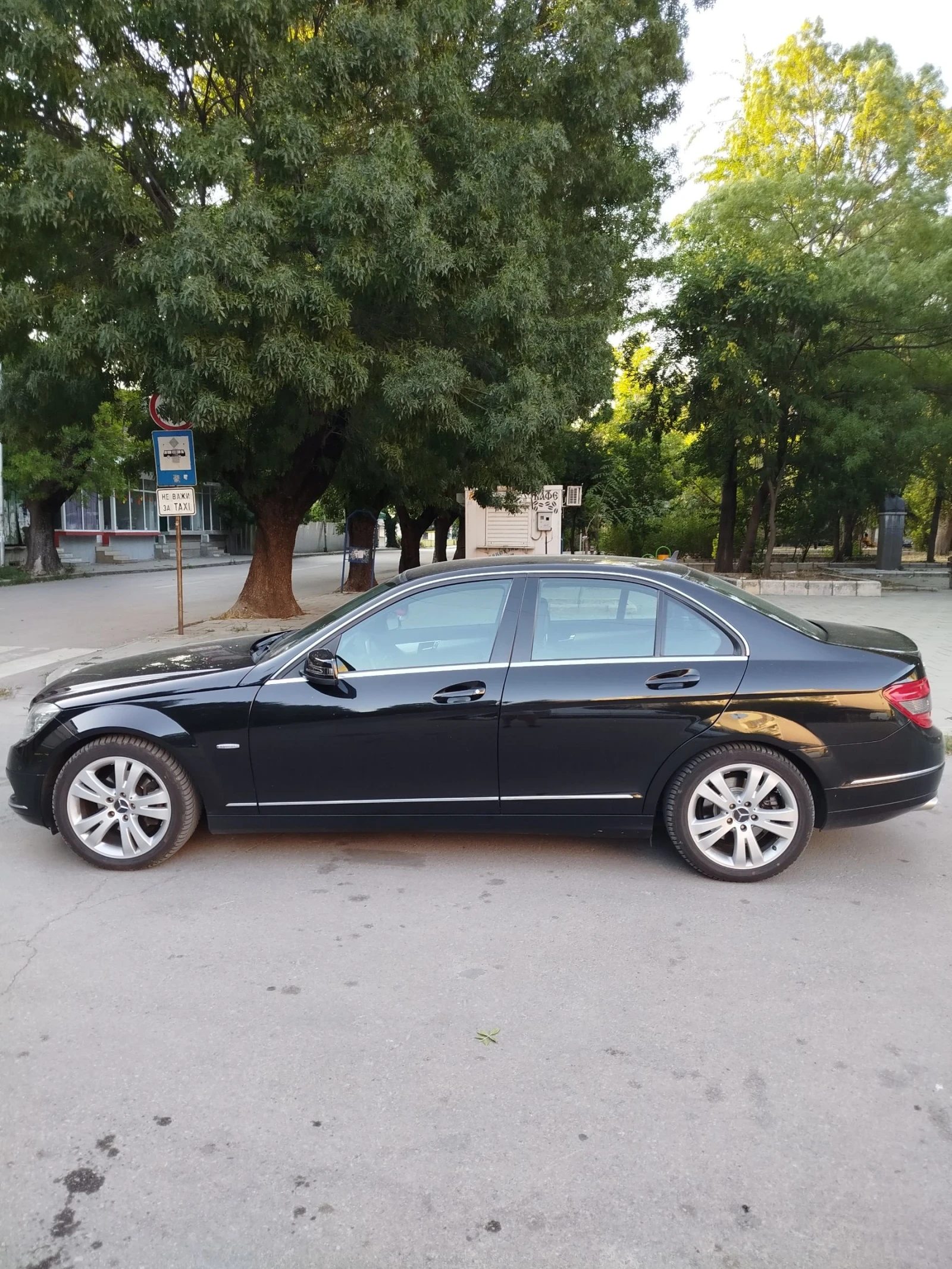 Mercedes-Benz C 220 Avantgarde  - изображение 3