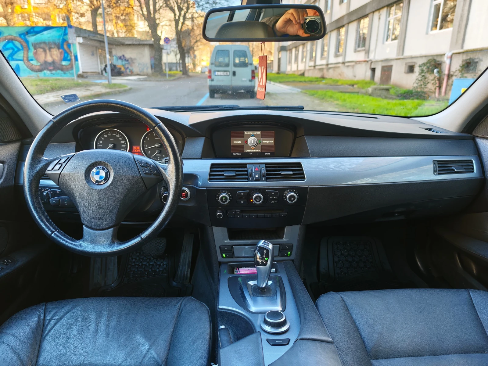 BMW 523  - изображение 6