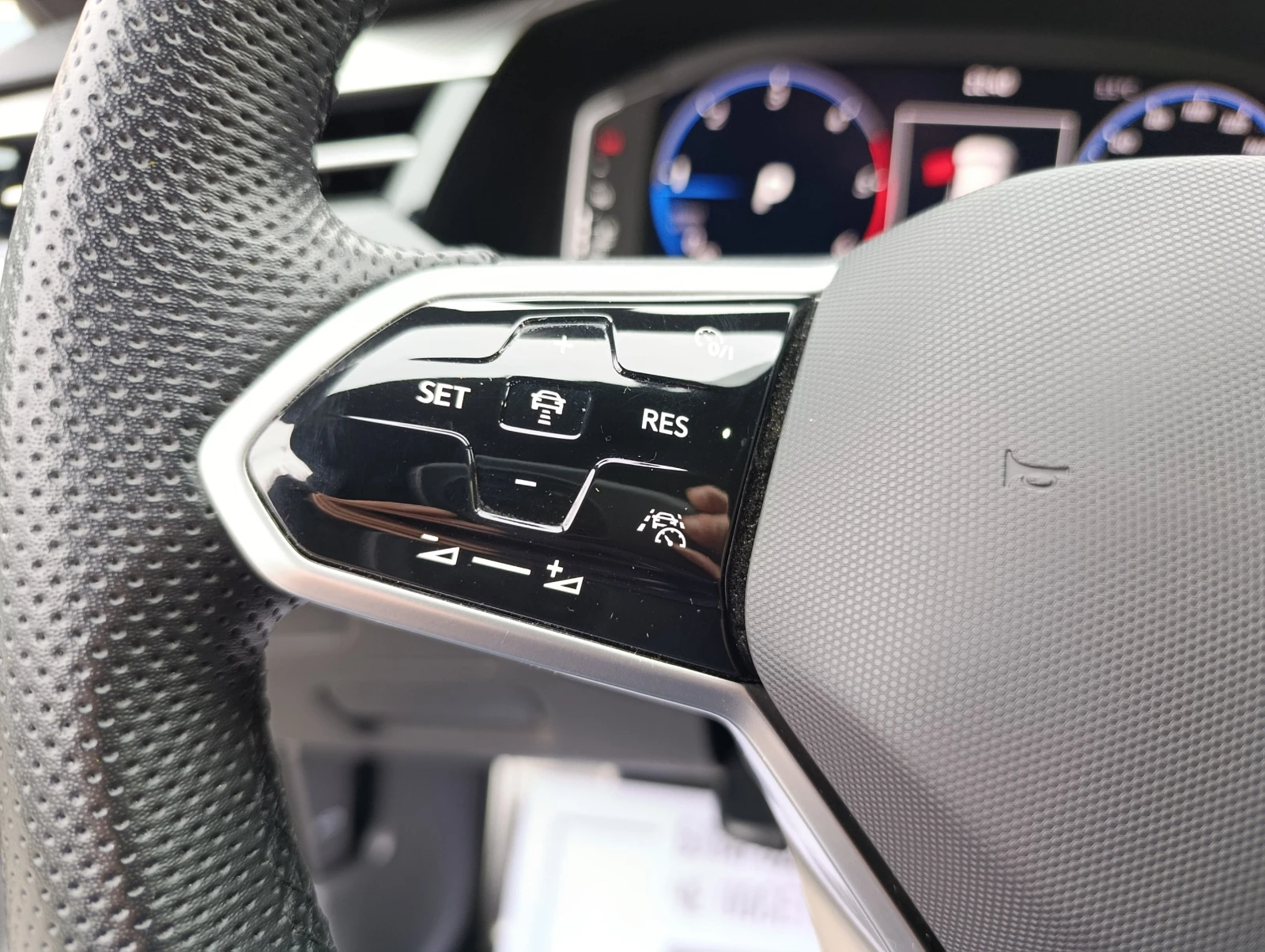 VW Arteon 2.0TDI DSG- R-Line �������� | Mobile.bg � ����������� 14