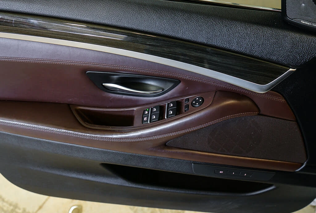 BMW 535 d X-DRIVE* HEAD-UP* 360CAM* АвтоКредит(ЦЕНА ДО БГ), снимка 7 - Автомобили и джипове - 53757752