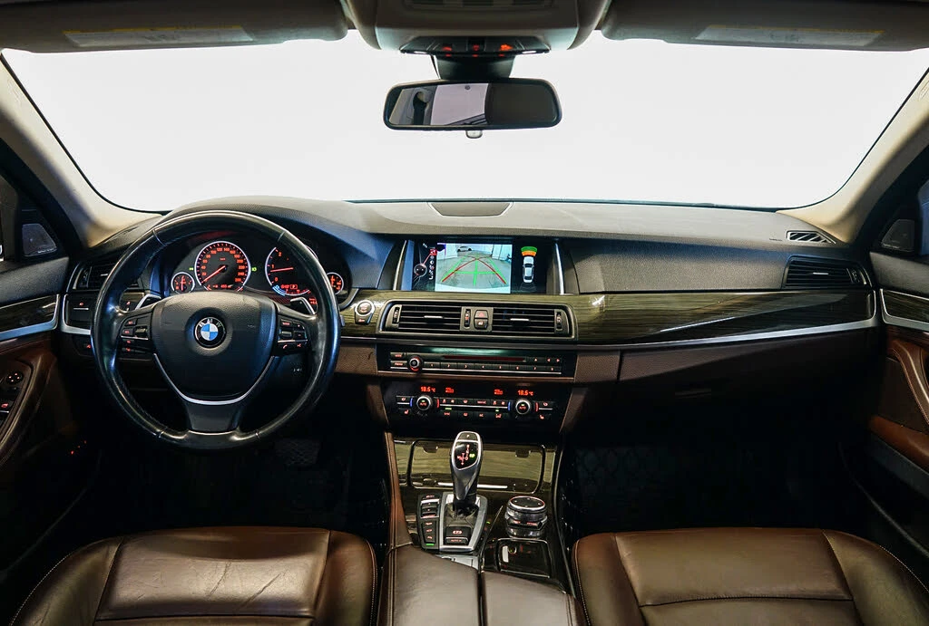 BMW 535 d X-DRIVE* HEAD-UP* 360CAM* АвтоКредит(ЦЕНА ДО БГ), снимка 10 - Автомобили и джипове - 53757752