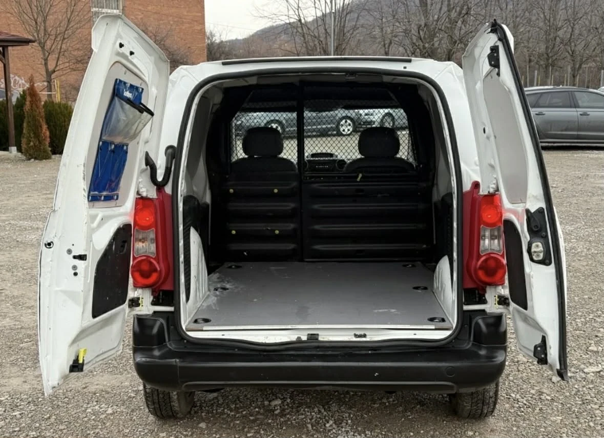 Peugeot Partner 1.6HDI Климатик Германия , снимка 5 - Автомобили и джипове - 53761563