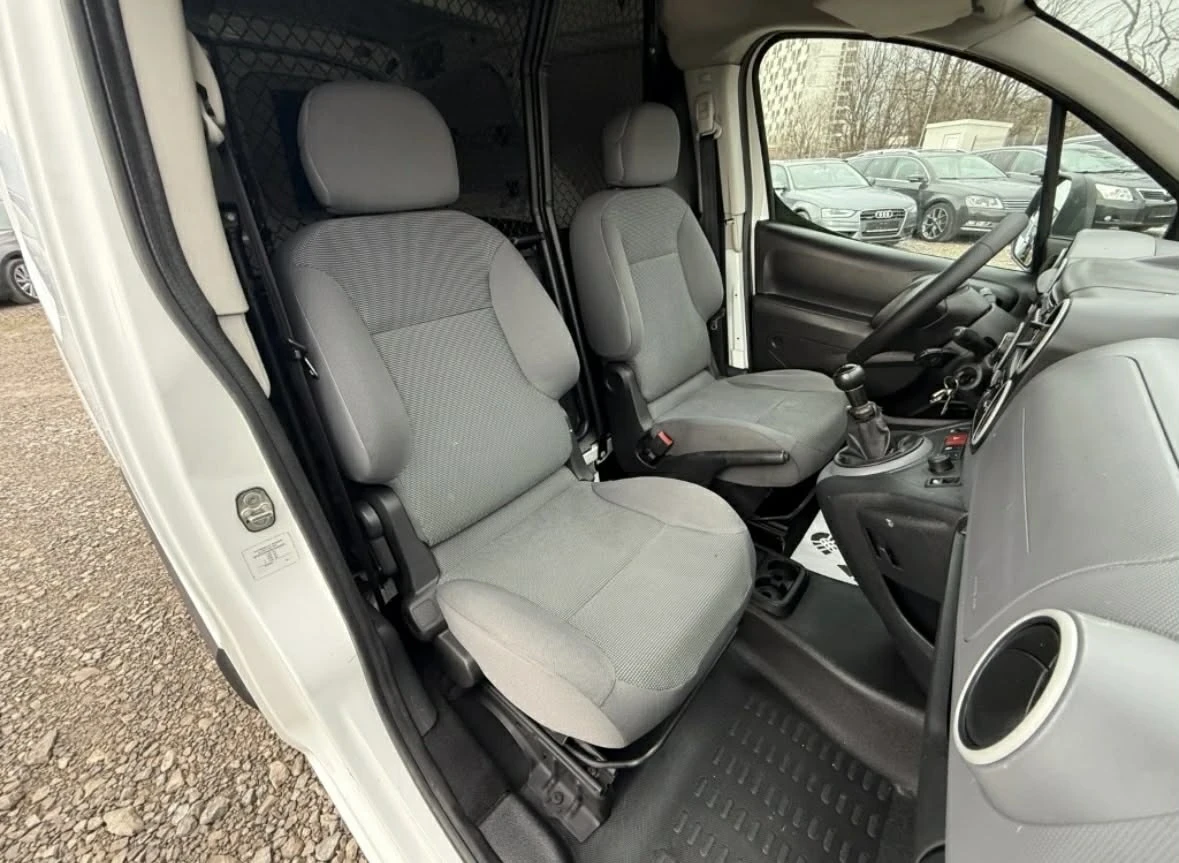 Peugeot Partner 1.6HDI Климатик Германия , снимка 6 - Автомобили и джипове - 53761563