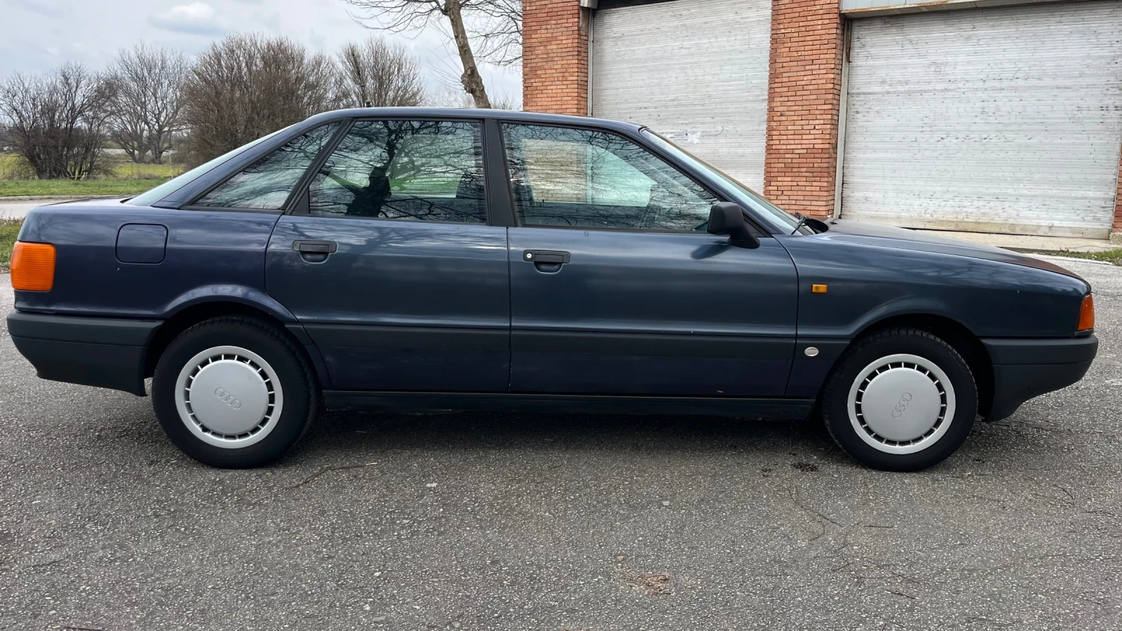 Audi 80 1.8s, снимка 3 - Автомобили и джипове - 53925946