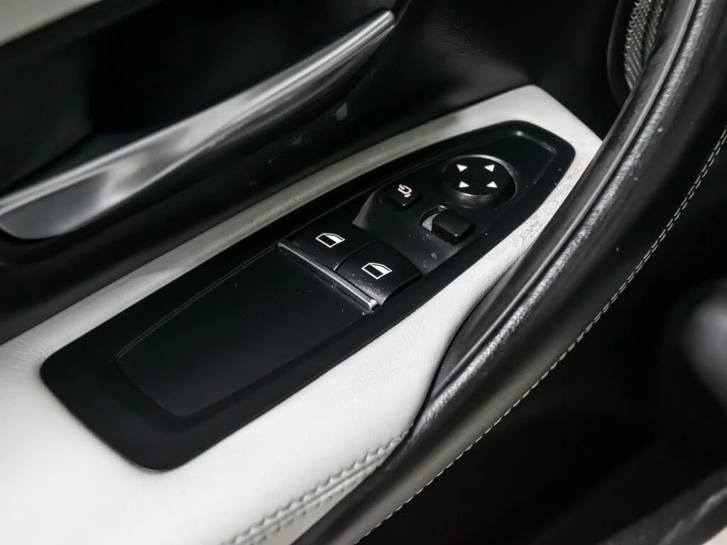 BMW M4 I * M-Package* * HeadUp* AвтоКредит* (ЦЕНА ДО БГ), снимка 14 - Автомобили и джипове - 53963885