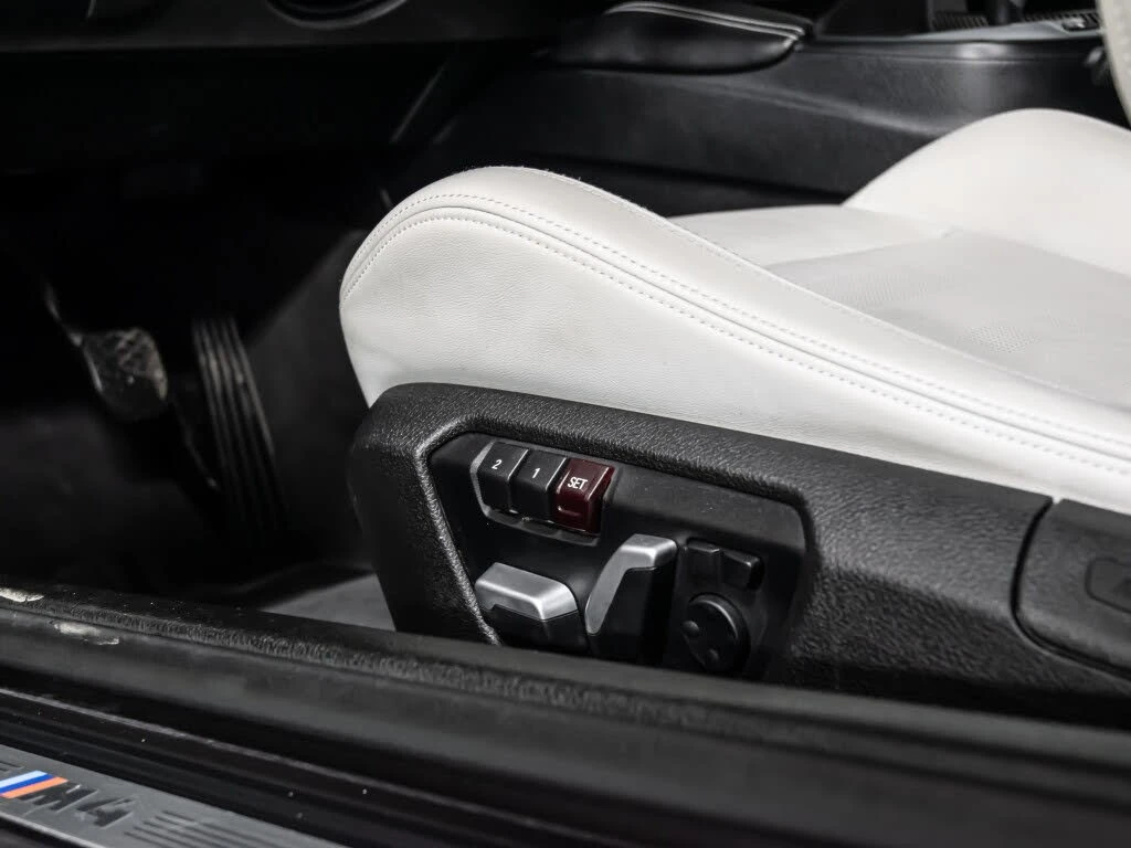 BMW M4 I * M-Package* * HeadUp* AвтоКредит* (ЦЕНА ДО БГ), снимка 13 - Автомобили и джипове - 53963885