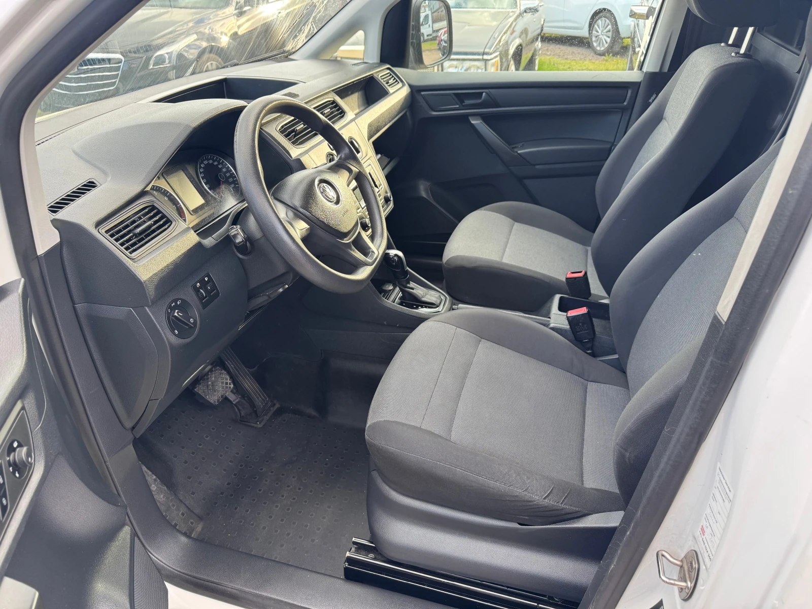 VW Caddy 1.4TSI BlueMotion Technology DSG, снимка 10 - Автомобили и джипове - 54236379