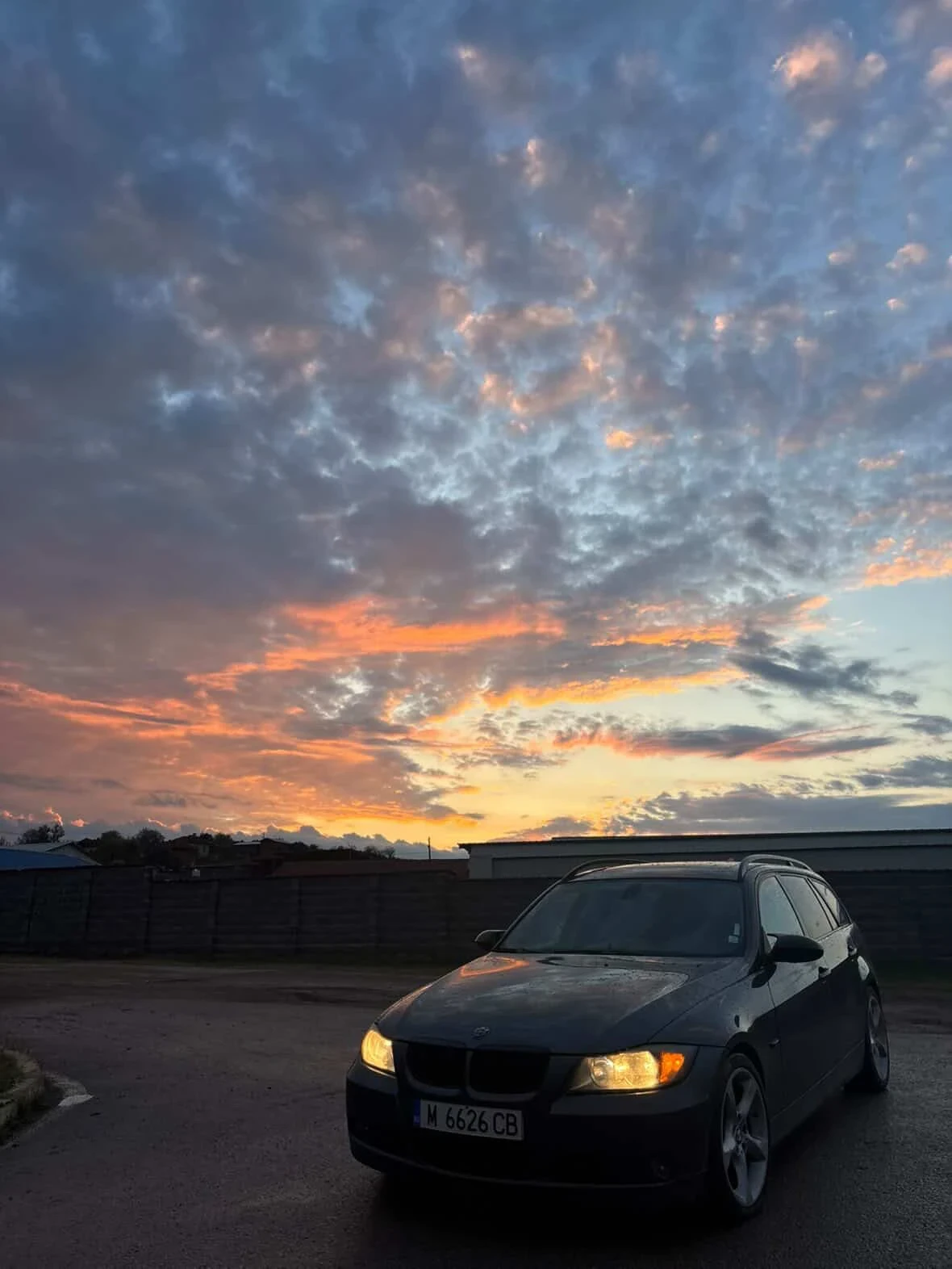 BMW 320, снимка 2 - Автомобили и джипове - 54392969