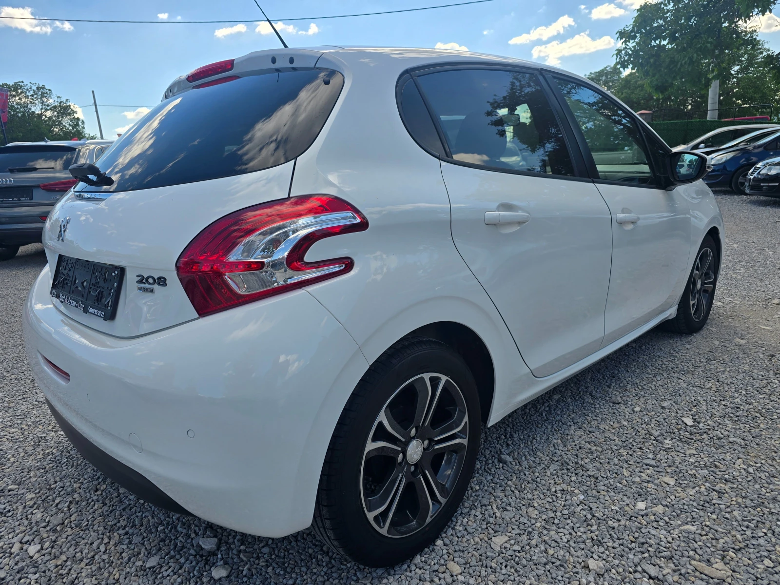 Peugeot 208 1.4HDI-FACE-AVTOMAT-PANORAMA, снимка 6 - Автомобили и джипове - 54595447