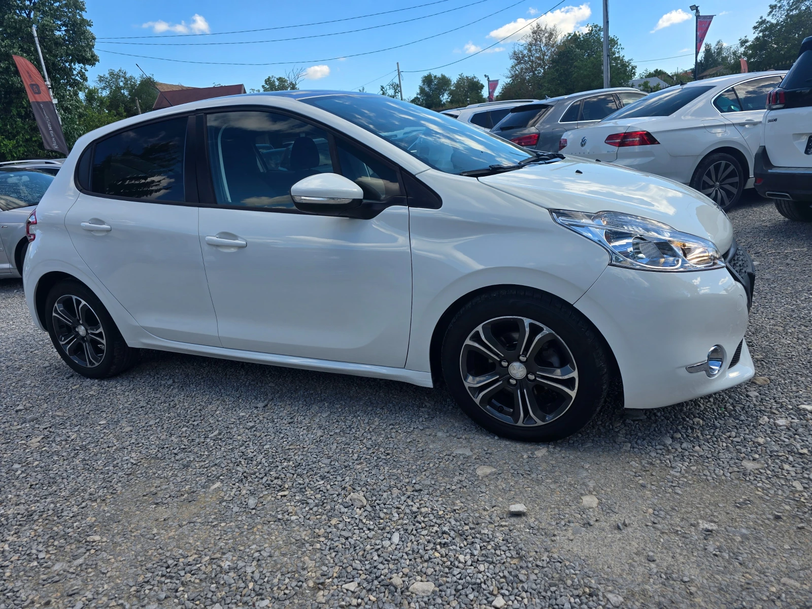 Peugeot 208 1.4HDI-FACE-AVTOMAT-PANORAMA, снимка 8 - Автомобили и джипове - 54595447