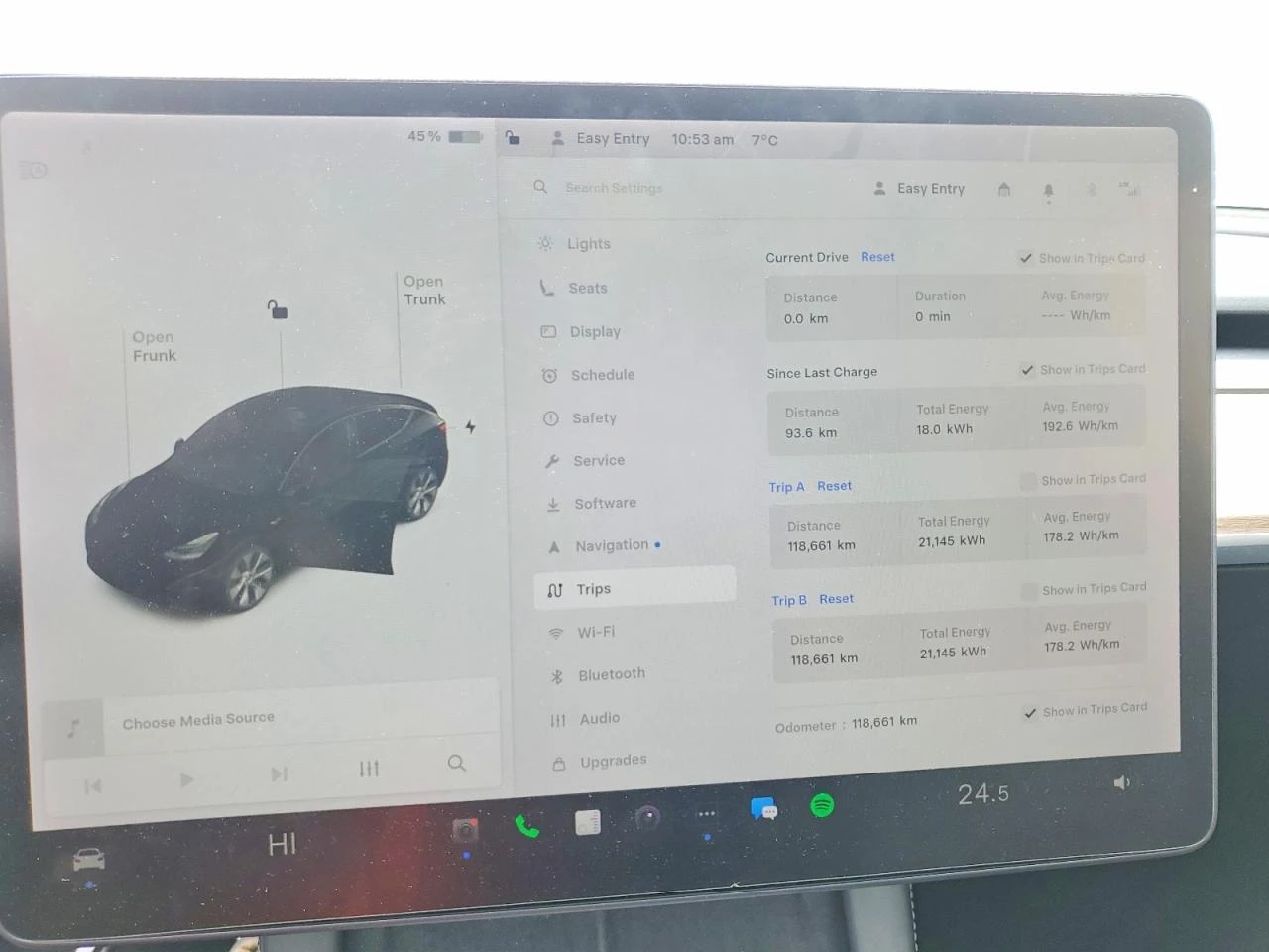 Tesla Model Y, снимка 9 - Автомобили и джипове - 54663750