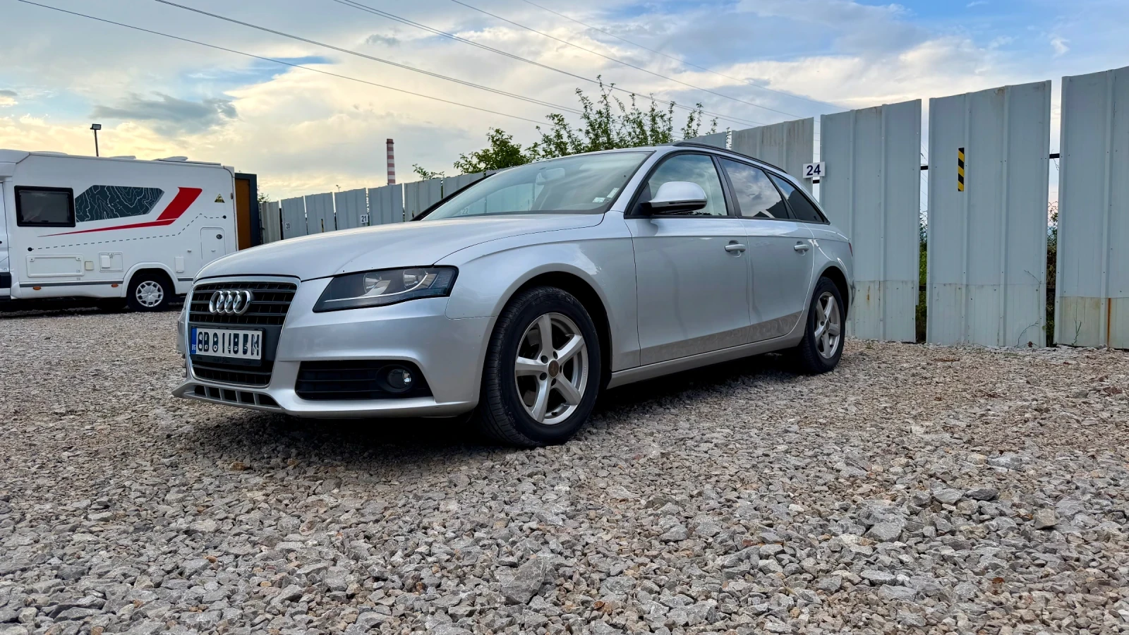 Audi A4 1.8 TFSI , снимка 3 - Автомобили и джипове - 54879083