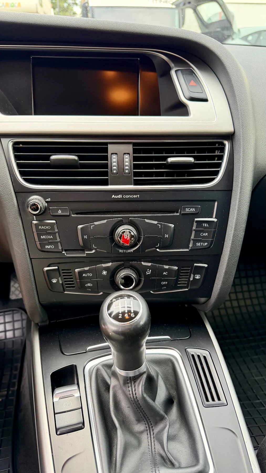 Audi A4 1.8 TFSI , снимка 15 - Автомобили и джипове - 54879083