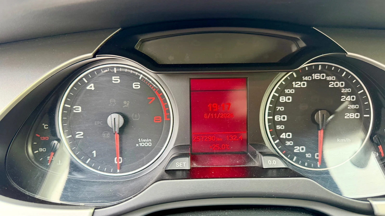 Audi A4 1.8 TFSI , снимка 16 - Автомобили и джипове - 54879083