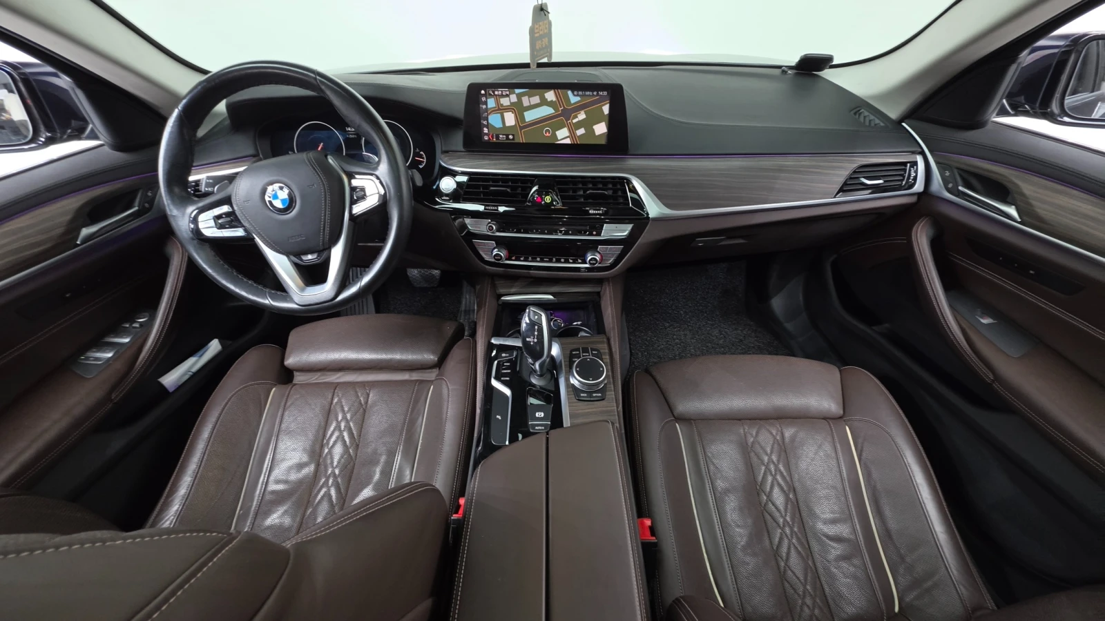BMW 530 * ДИСТРОНИК* ОБДУХВАНЕ* HEAD UP* , снимка 6 - Автомобили и джипове - 55061097