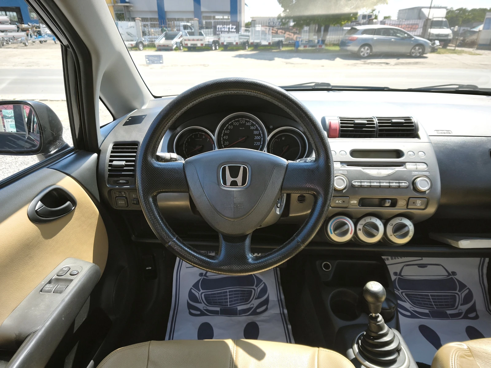 Honda Jazz 1.3i КЛИМАТИК - РЕГИСТРИРАН, снимка 14 - Автомобили и джипове - 55152522