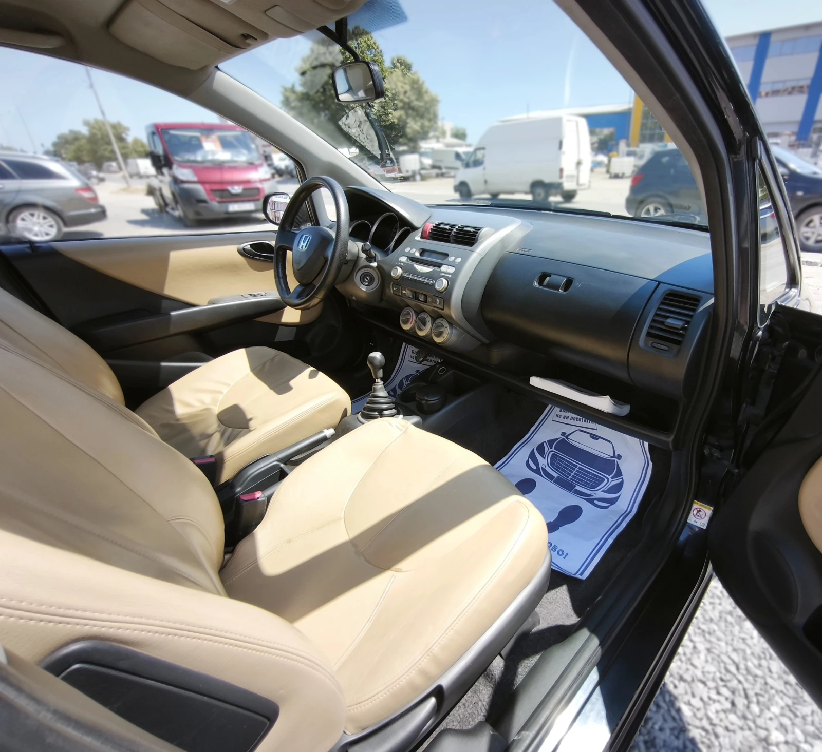 Honda Jazz 1.3i КЛИМАТИК - РЕГИСТРИРАН, снимка 10 - Автомобили и джипове - 55152522