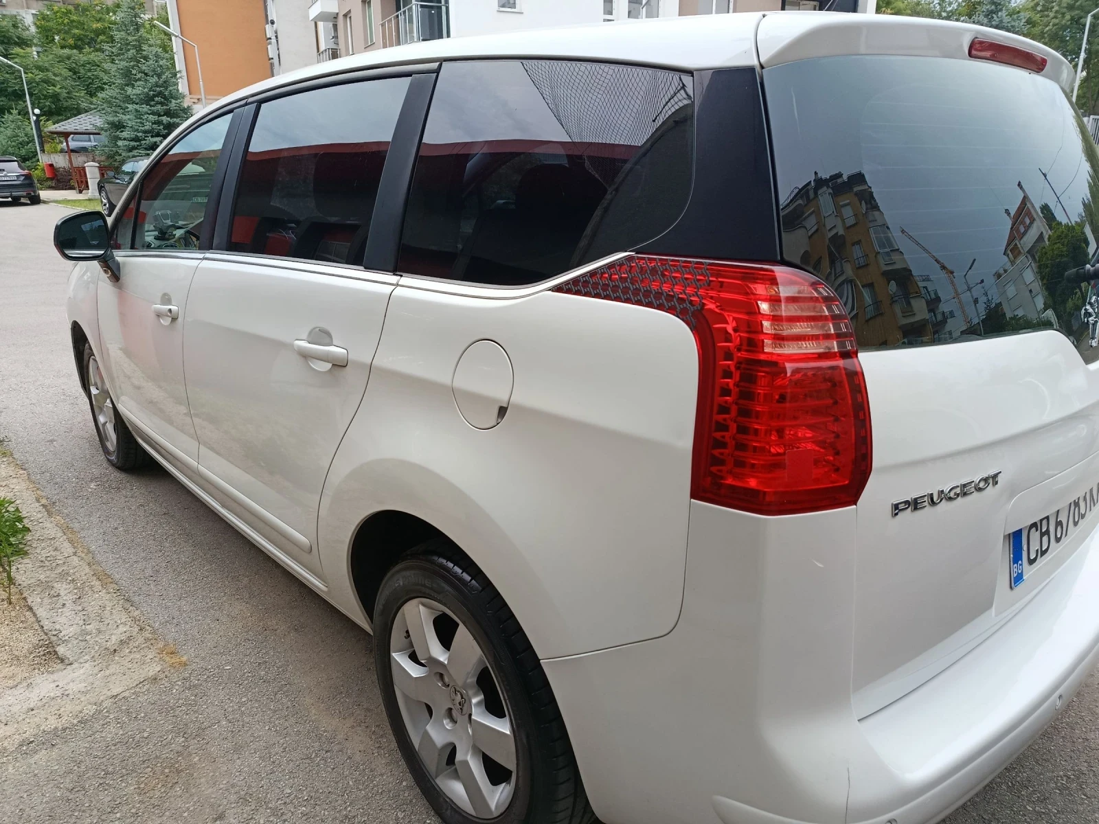 Peugeot 5008 2.0HDI, снимка 5 - Автомобили и джипове - 55401371