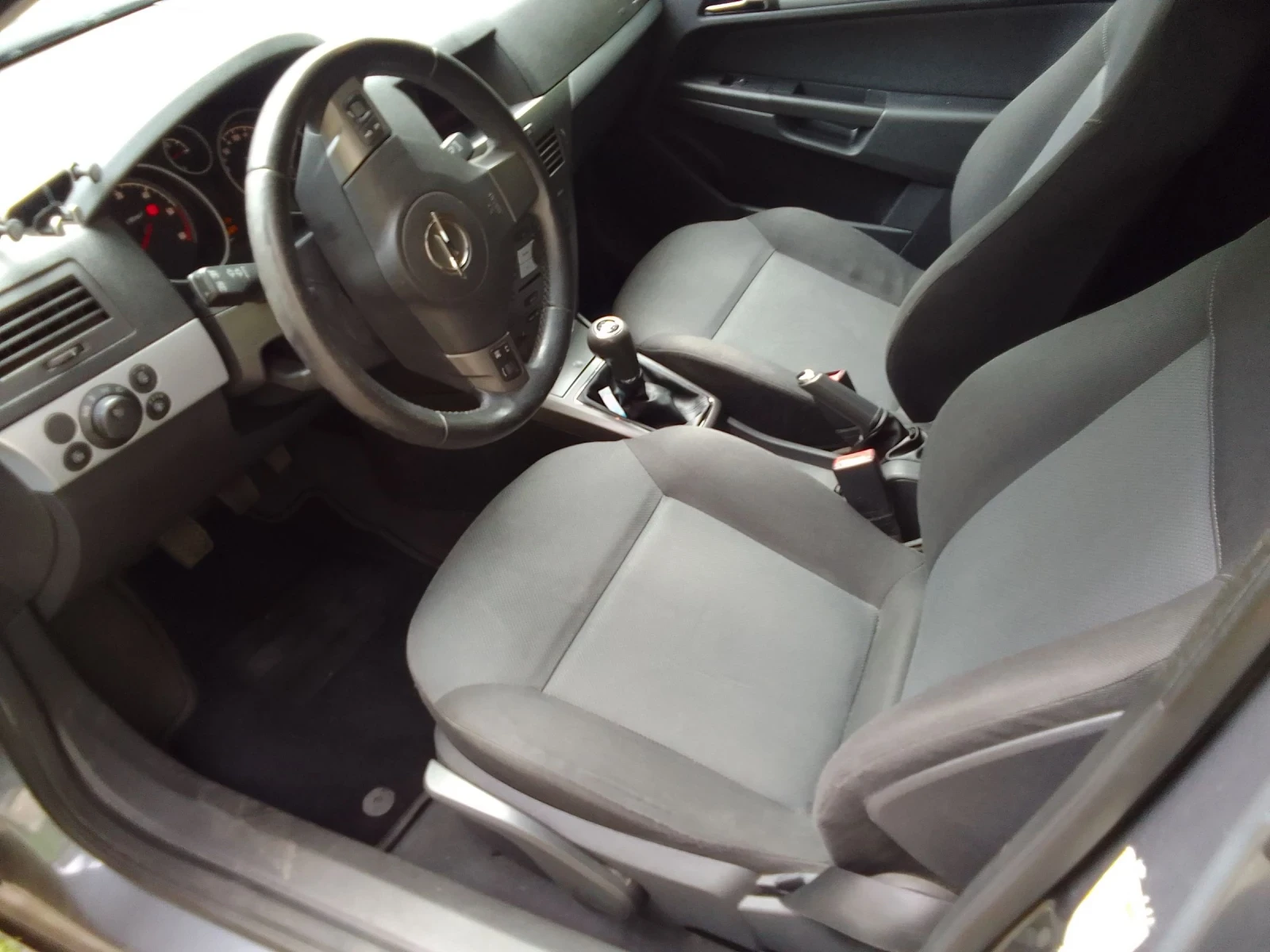 Opel Astra 1.7 cdti, снимка 6 - Автомобили и джипове - 55433256