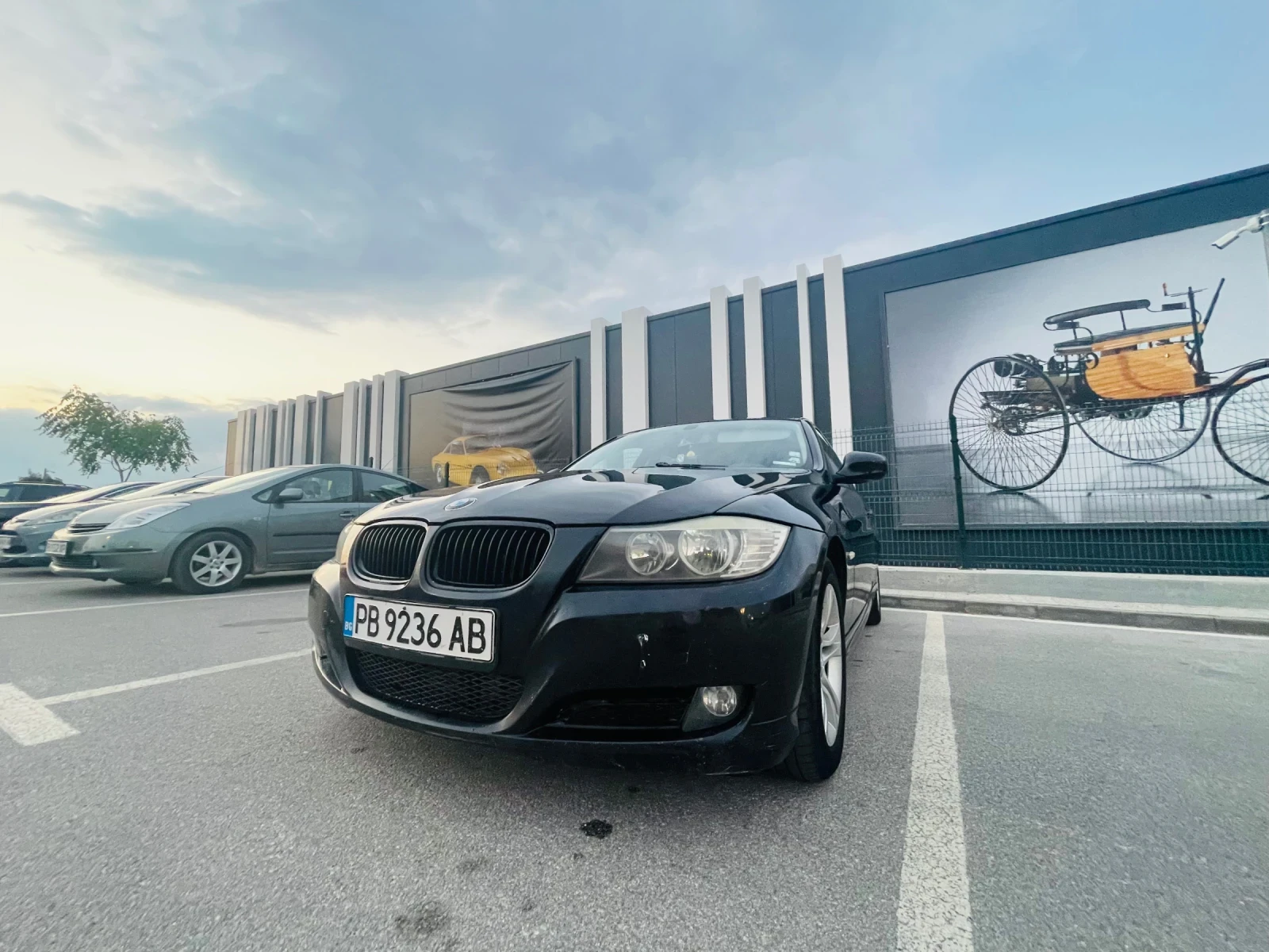BMW 318 E91, снимка 12 - Автомобили и джипове - 55578746