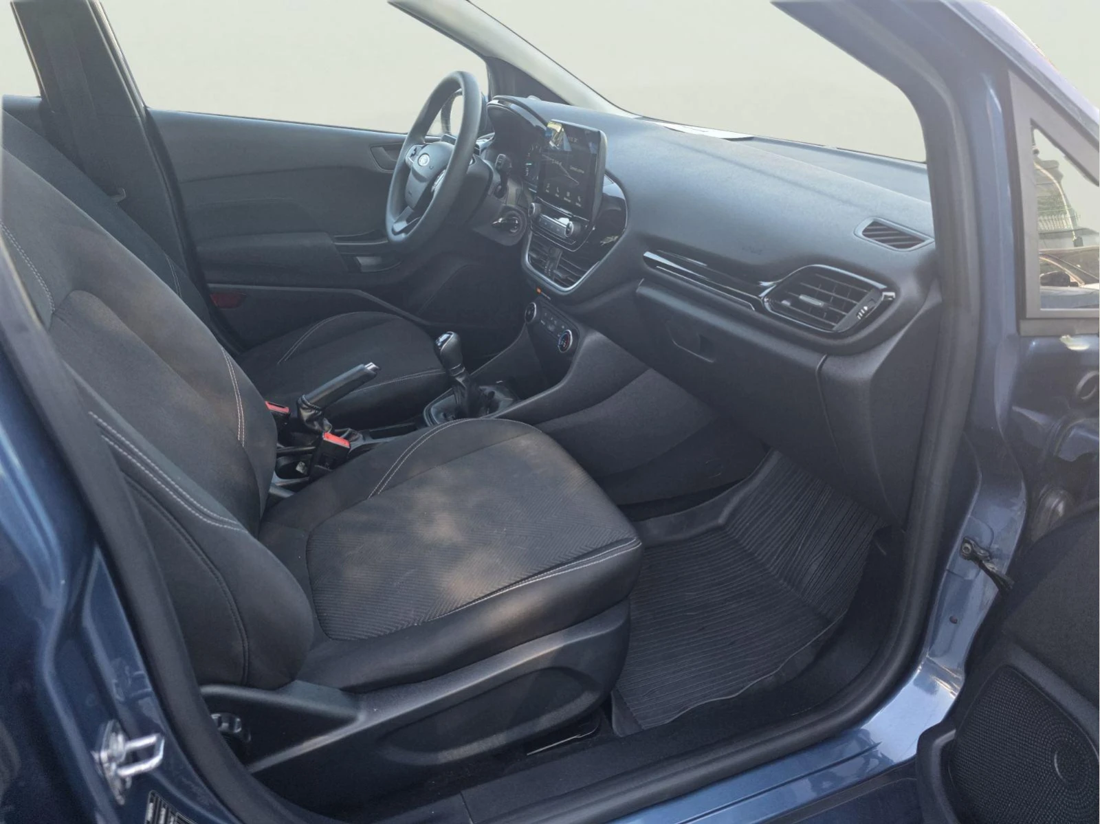 Ford Fiesta 1.1 Duratec, снимка 9 - Автомобили и джипове - 55994841