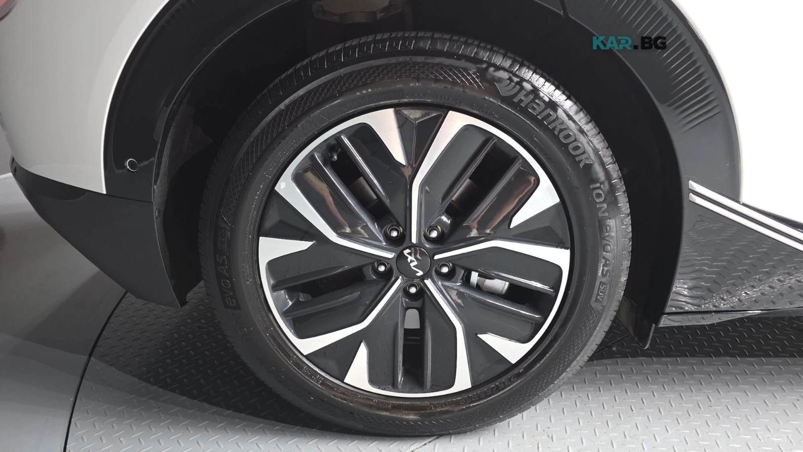 Kia EV6 2023* LONG RANGE EARTH* DIS* 360* ОБДУХ* КРАЙНА ЦЕ, снимка 5 - Автомобили и джипове - 56086746