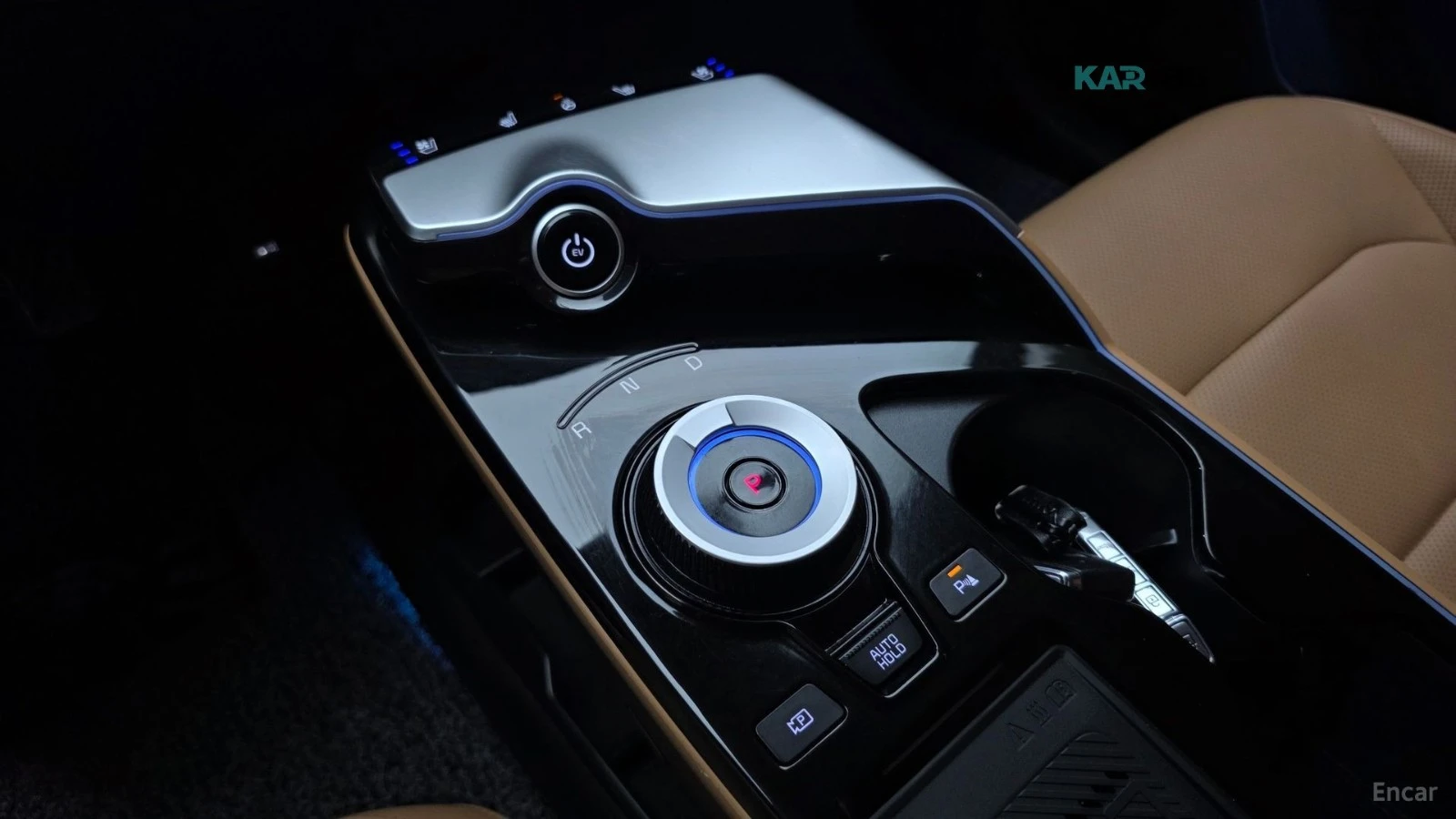 Kia EV6 2023* LONG RANGE EARTH* DIS* 360* ОБДУХ* КРАЙНА ЦЕ, снимка 13 - Автомобили и джипове - 56086746