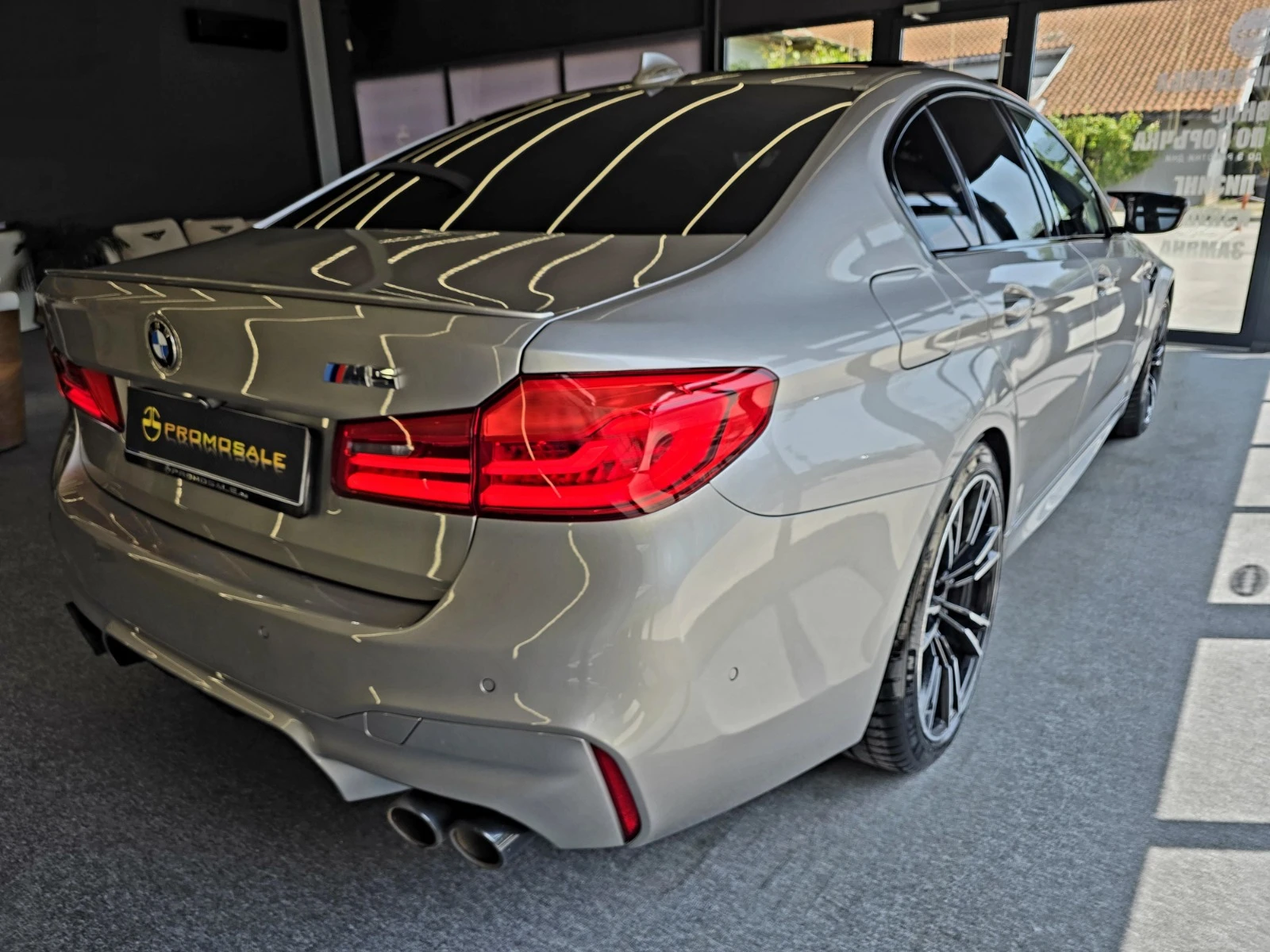 BMW M5 xDrive* B&W* Full* Обдух* ЛИЗИНГ , снимка 6 - Автомобили и джипове - 56200676