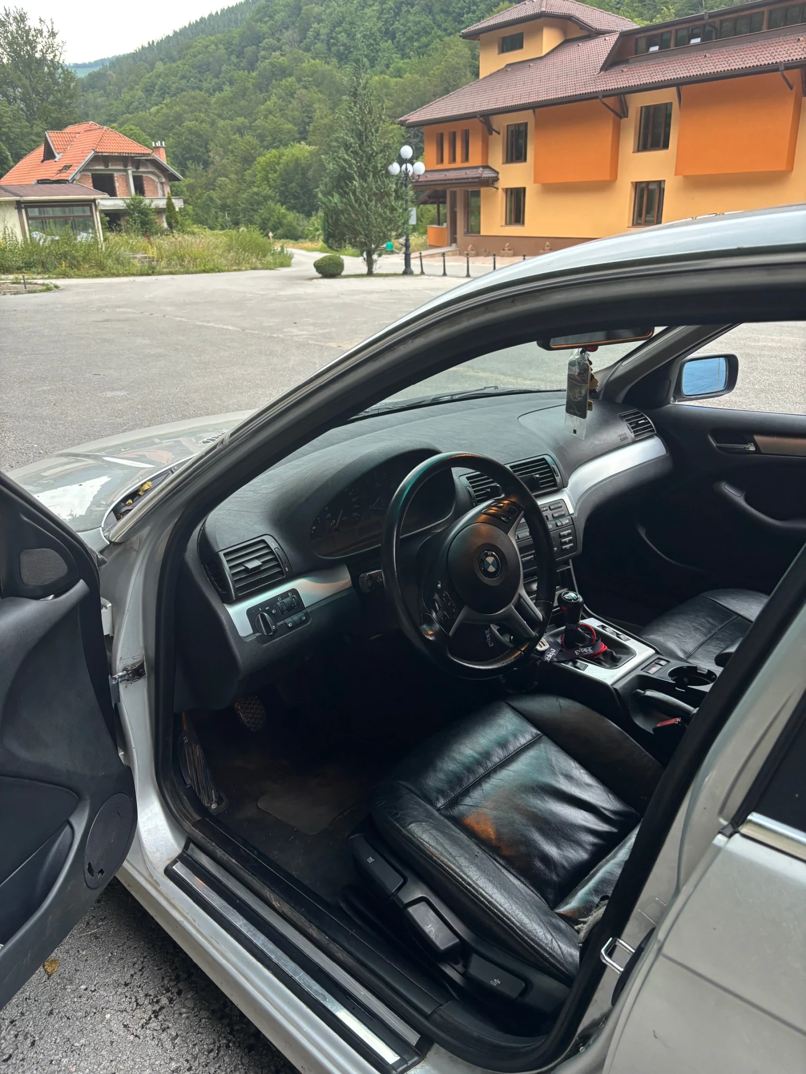 BMW 330, снимка 7 - Автомобили и джипове - 56590262