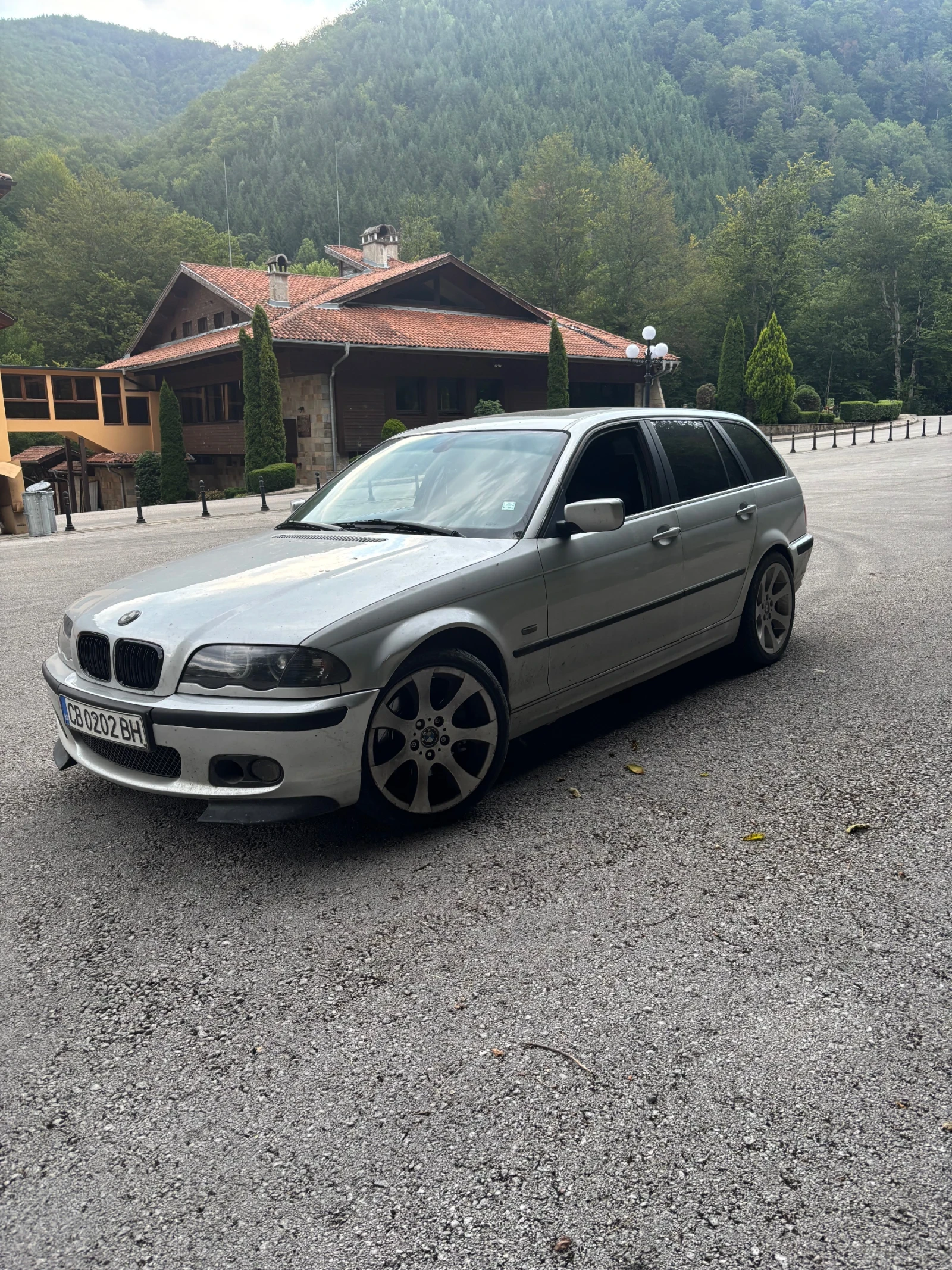 BMW 330, снимка 2 - Автомобили и джипове - 56590262