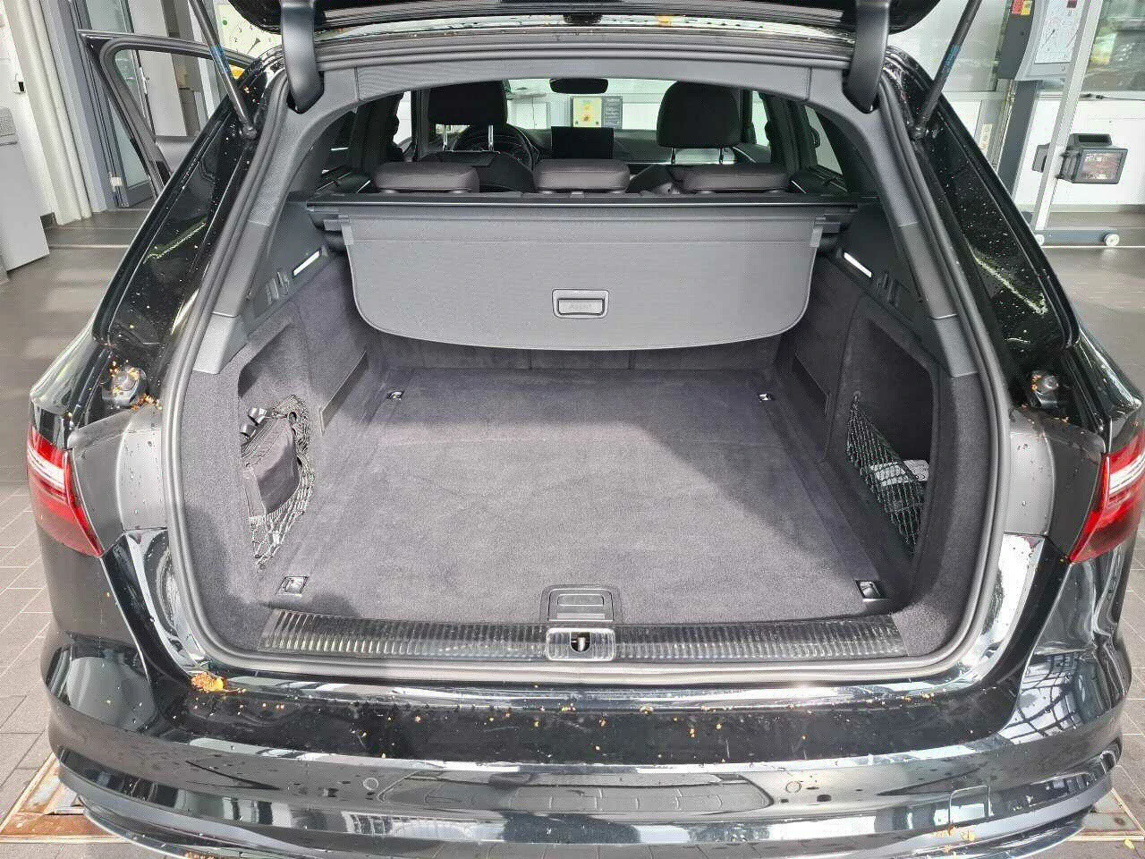 Audi A4 Avant 40 TDI LED Navi, снимка 10 - Автомобили и джипове - 56719257