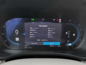 Volvo XC60 Plus Dark Theme/CARFAX/2 ключа/Подгрев/Пано/Клип, снимка 7